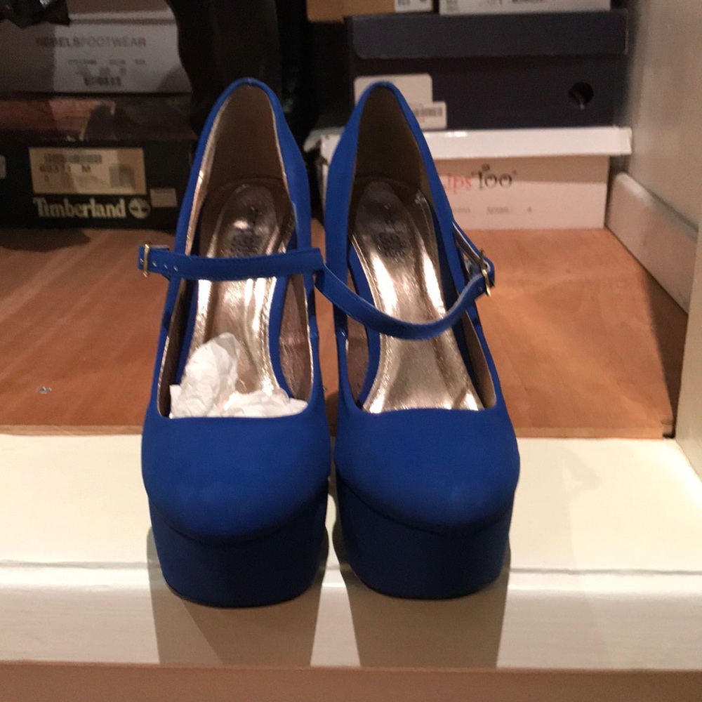 Charlotte Russe Blue Platform Mary Jane Heels 💙👠